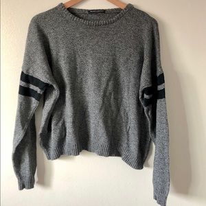 BRANDY MELVILLE SWEATER